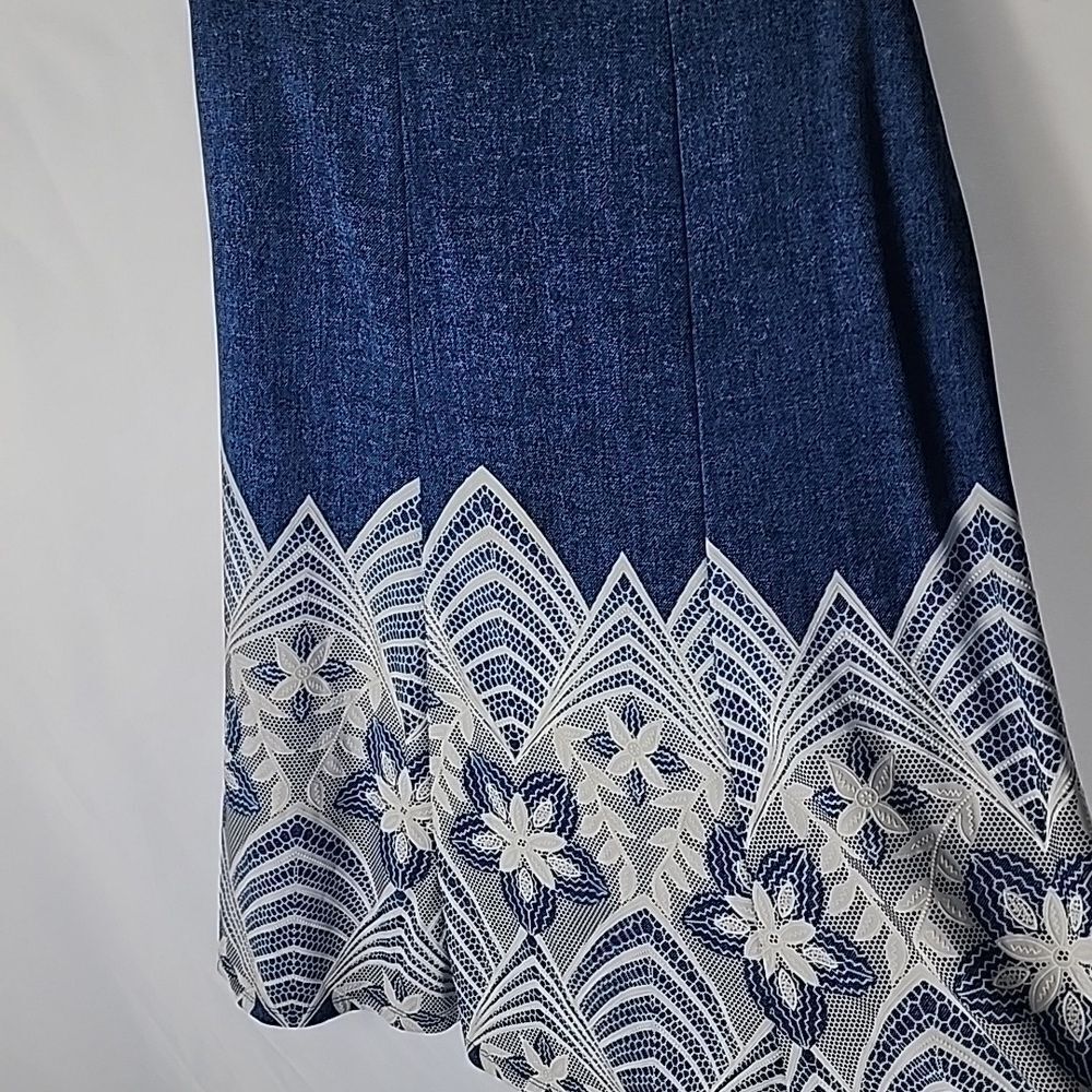 Textured Floral A~Line Skirt Size M - Picture 7 of 7